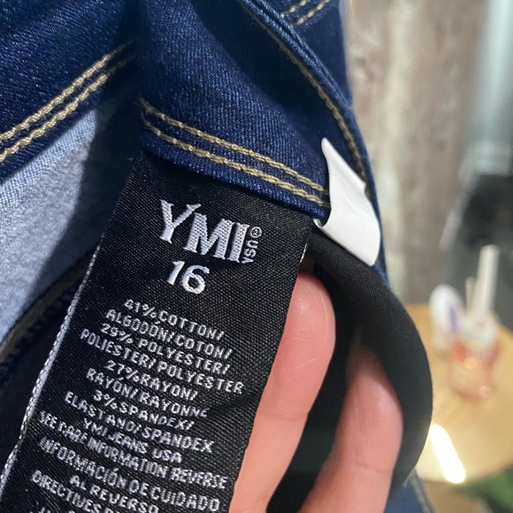 Size 16 YMI stretchy jeans new never worn - Picture 6 of 8